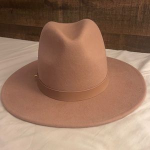 Brand new The Dusty Mauve Fleur Hat